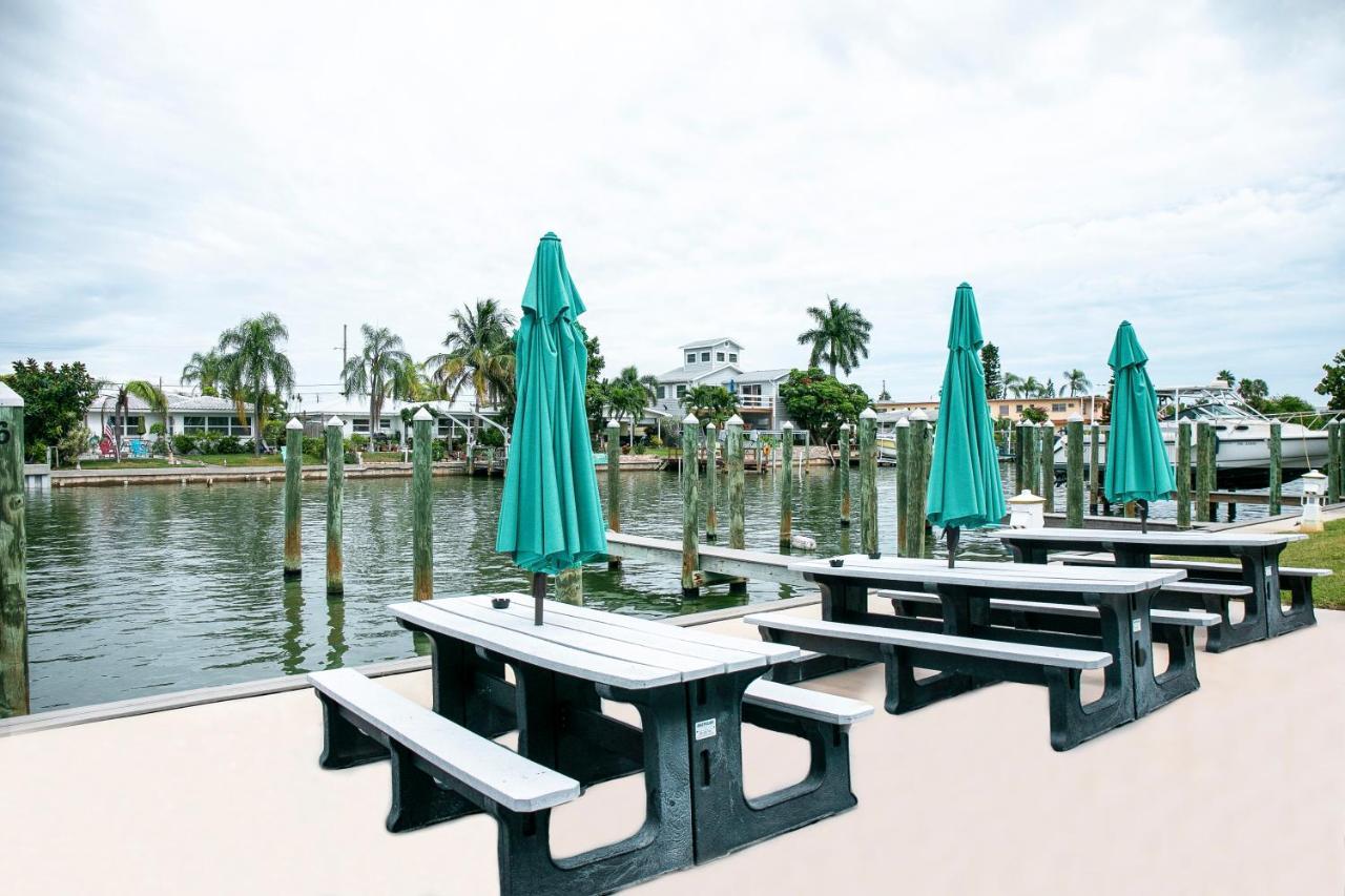 Bayside Inn And Marina Treasure Island Екстер'єр фото